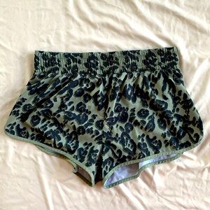 Victoria’s Secret olive green leopard print running shorts size medium